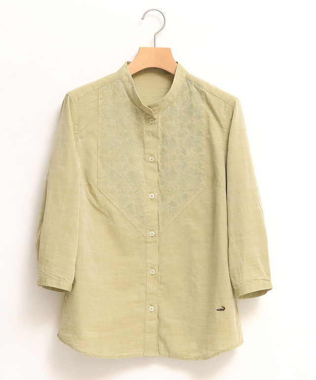 フロント 刺繍ブラウス